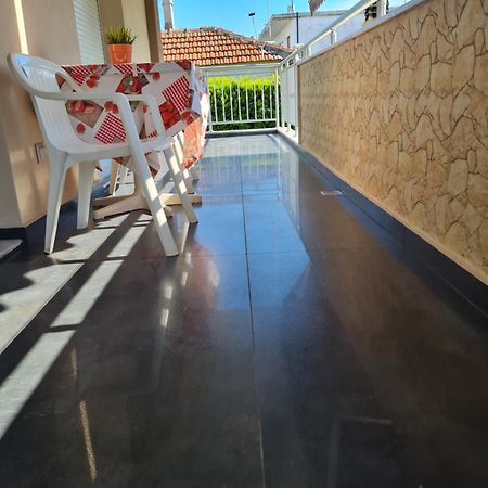 Dimitris Apartments Nea Plagia Ngoại thất bức ảnh